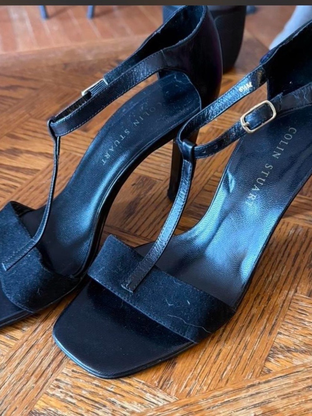Stuart Weitzman Black Suede T-Strap Stiletto Sandals - Picture 3 of 4